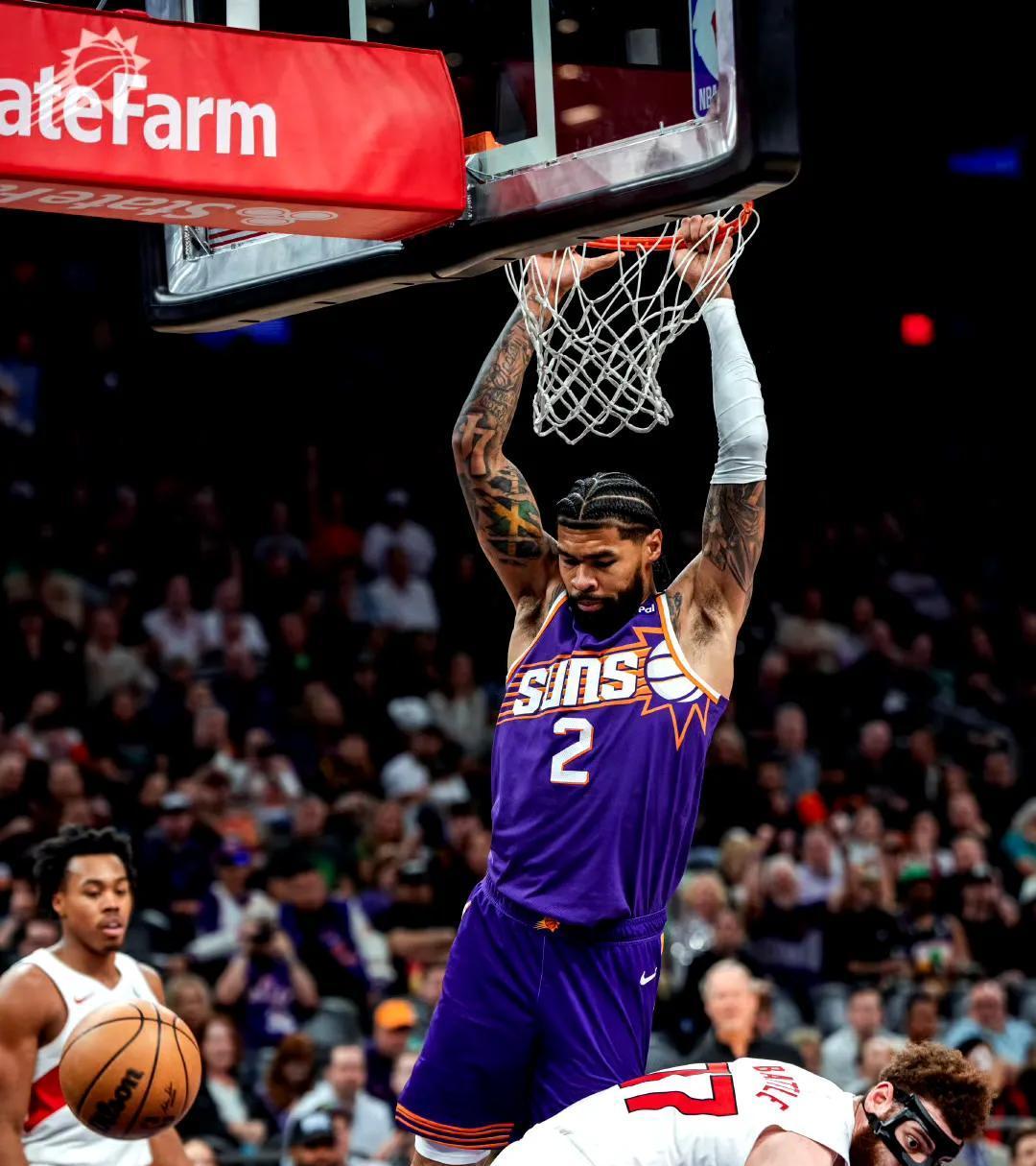 猛龙爆冷马刺,贝弗利三分雨点燃全场 猛龙爆冷马刺,贝弗利三分雨点燃全场