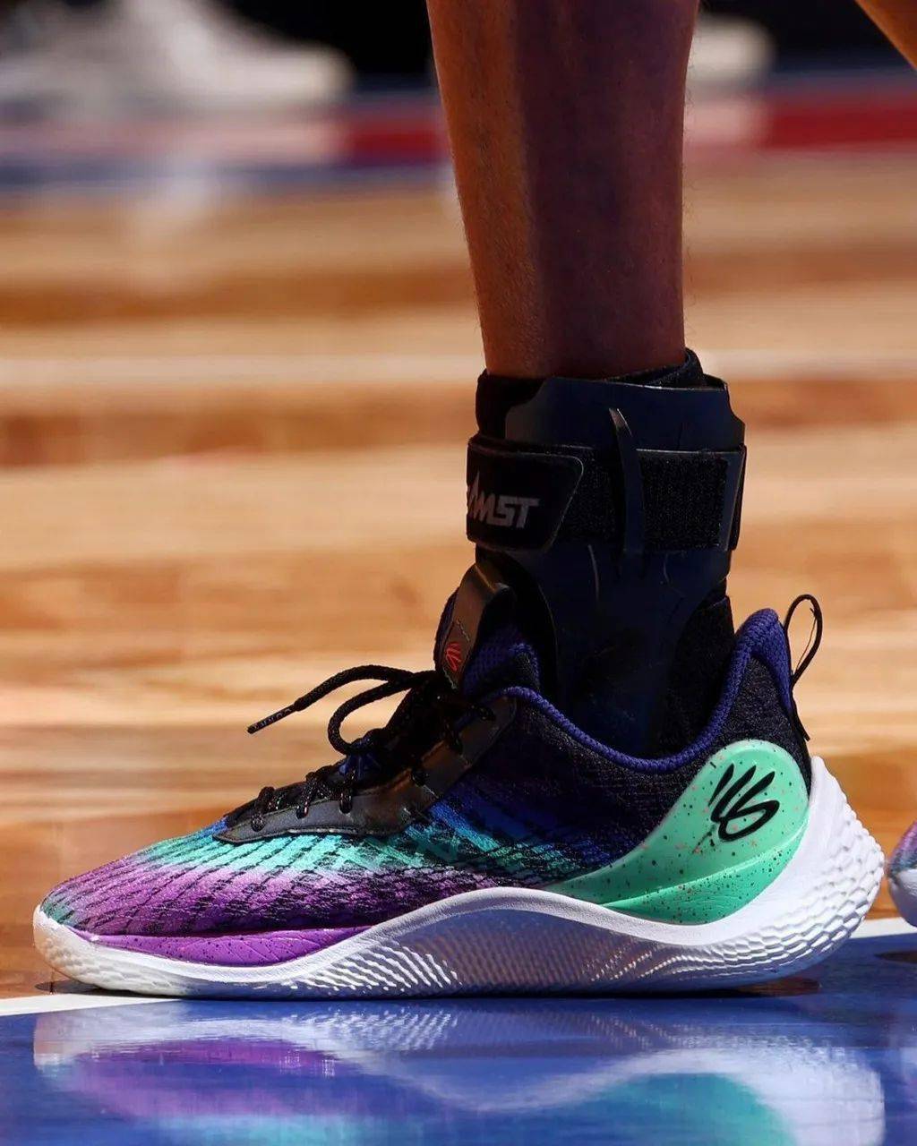 尼克斯险胜公牛，乔治·希尔高光表现的简单介绍