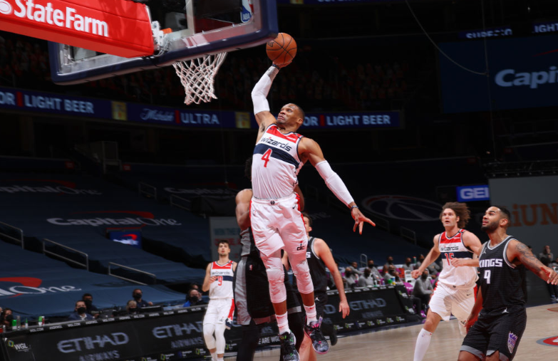 开云体育app-火箭力克尼克斯，福克斯完成帽子戏法