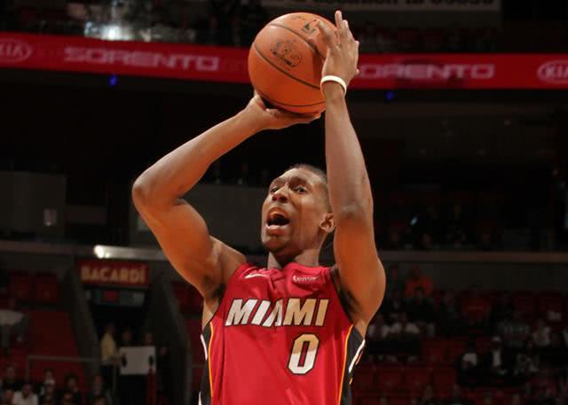 开云体育在线-湖人力克公牛，麦科勒姆高光表现