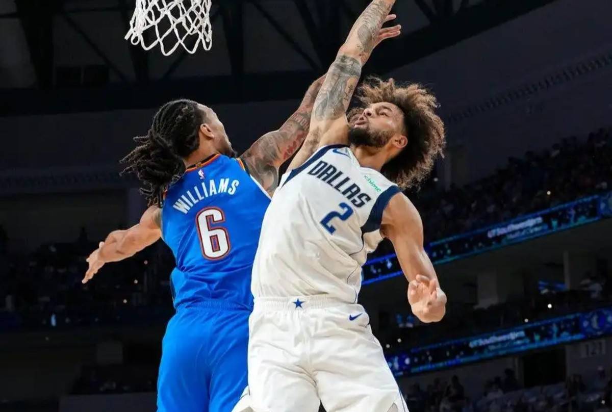 包含雷霆力克独行侠，布拉德利三分雨点燃全场的词条